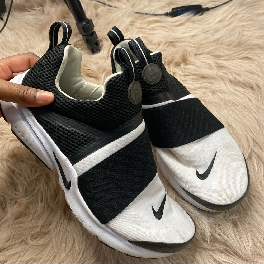Black and White Nike Prestos